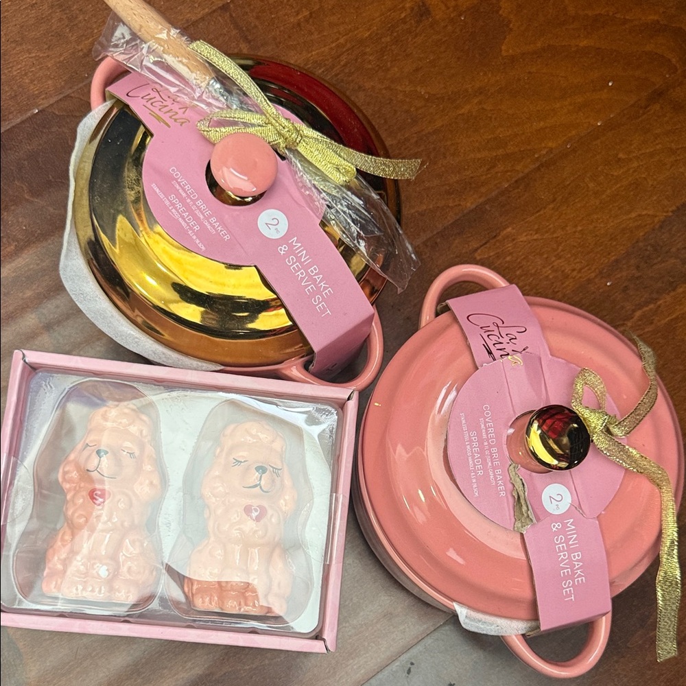 2-Piece Mini Bake & Serve Set with Pink Ceramic Lids